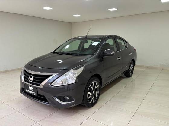 NISSAN VERSA 1.6 16V FLEXSTART UNIQUE 4P XTRONIC NISSAN VERSA 1.6 16V FLEXSTART UNIQUE 4P XTRONIC